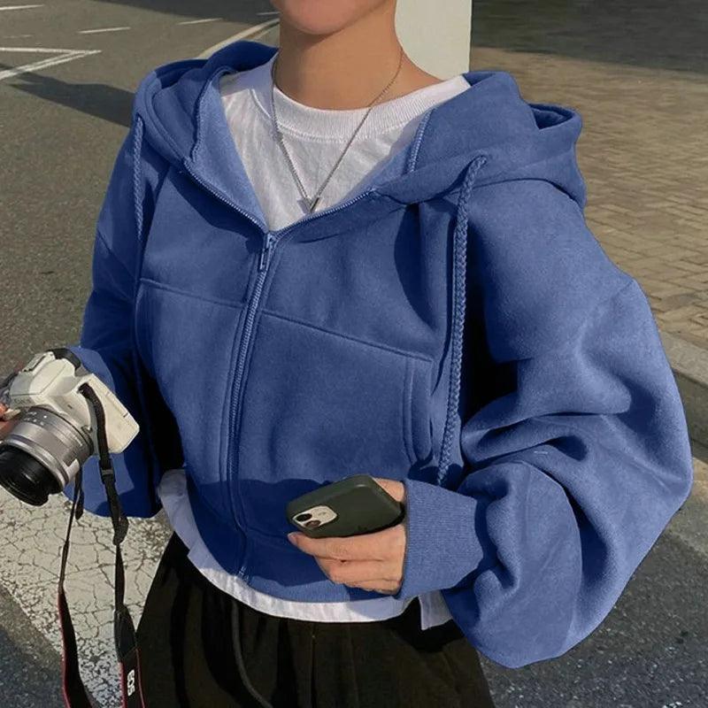 Fashionable Women’s Velvet Hoodie: Cozy Slim Fit for Autumn Days