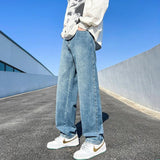 Classic and Cool: Men’s Vintage Straight Jeans for Everyday Wear