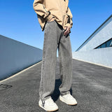 Classic and Cool: Men’s Vintage Straight Jeans for Everyday Wear